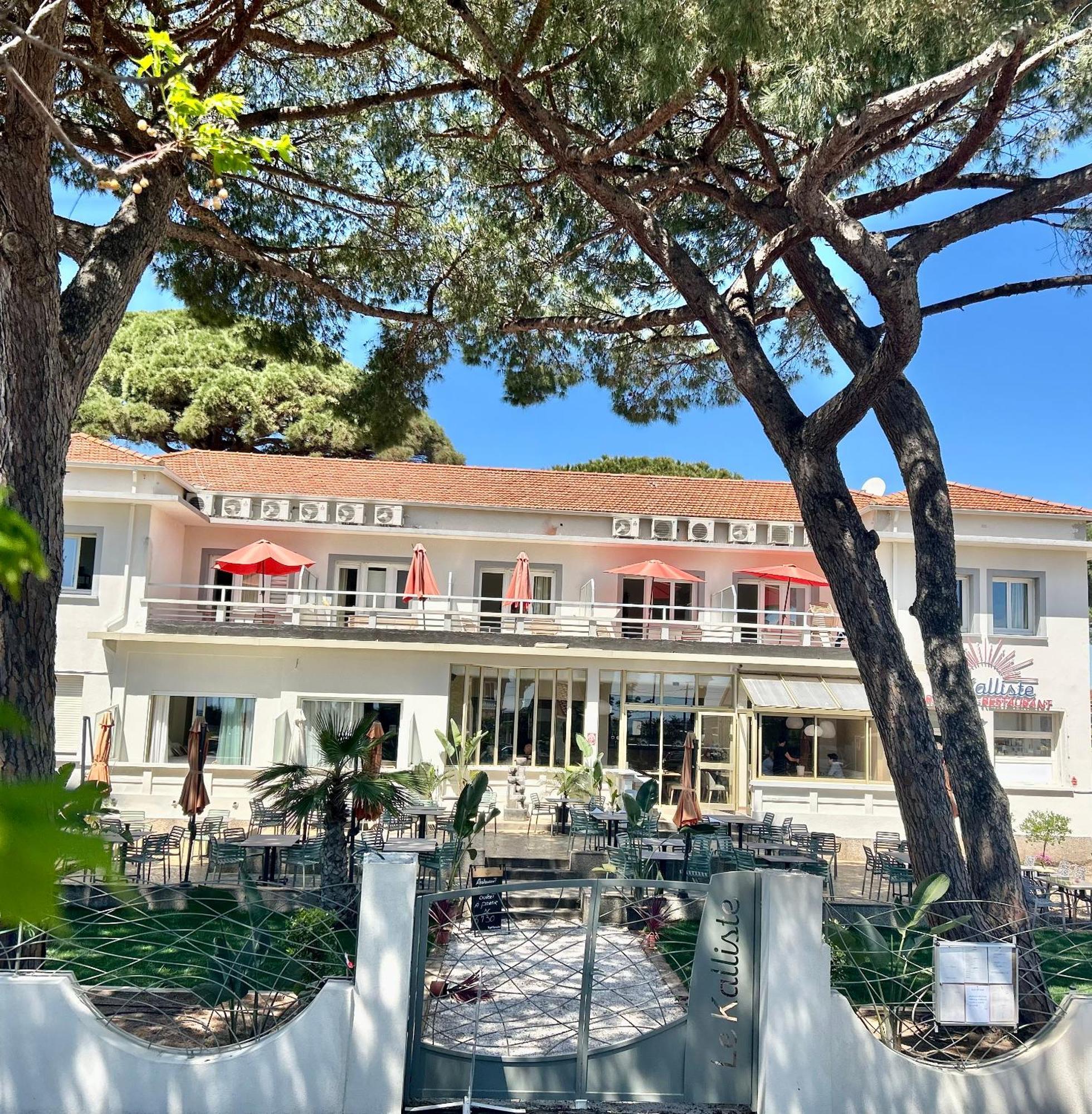 Logis Hotel Restaurant Le Kalliste Hyères Exterior foto